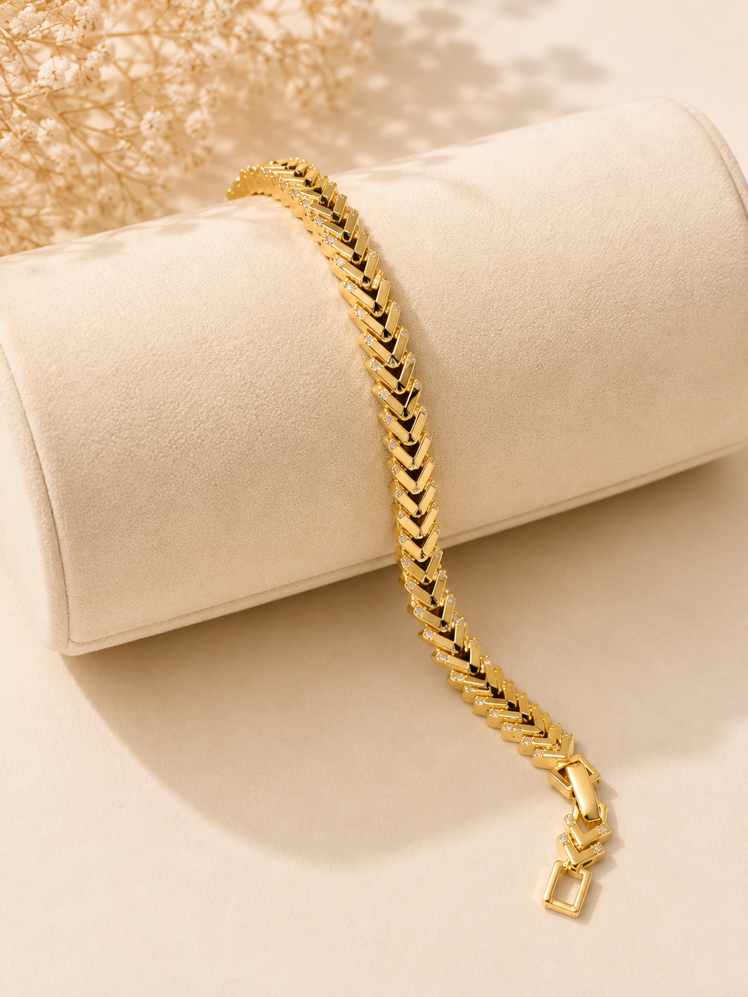 Goldenes Chevron Armband
