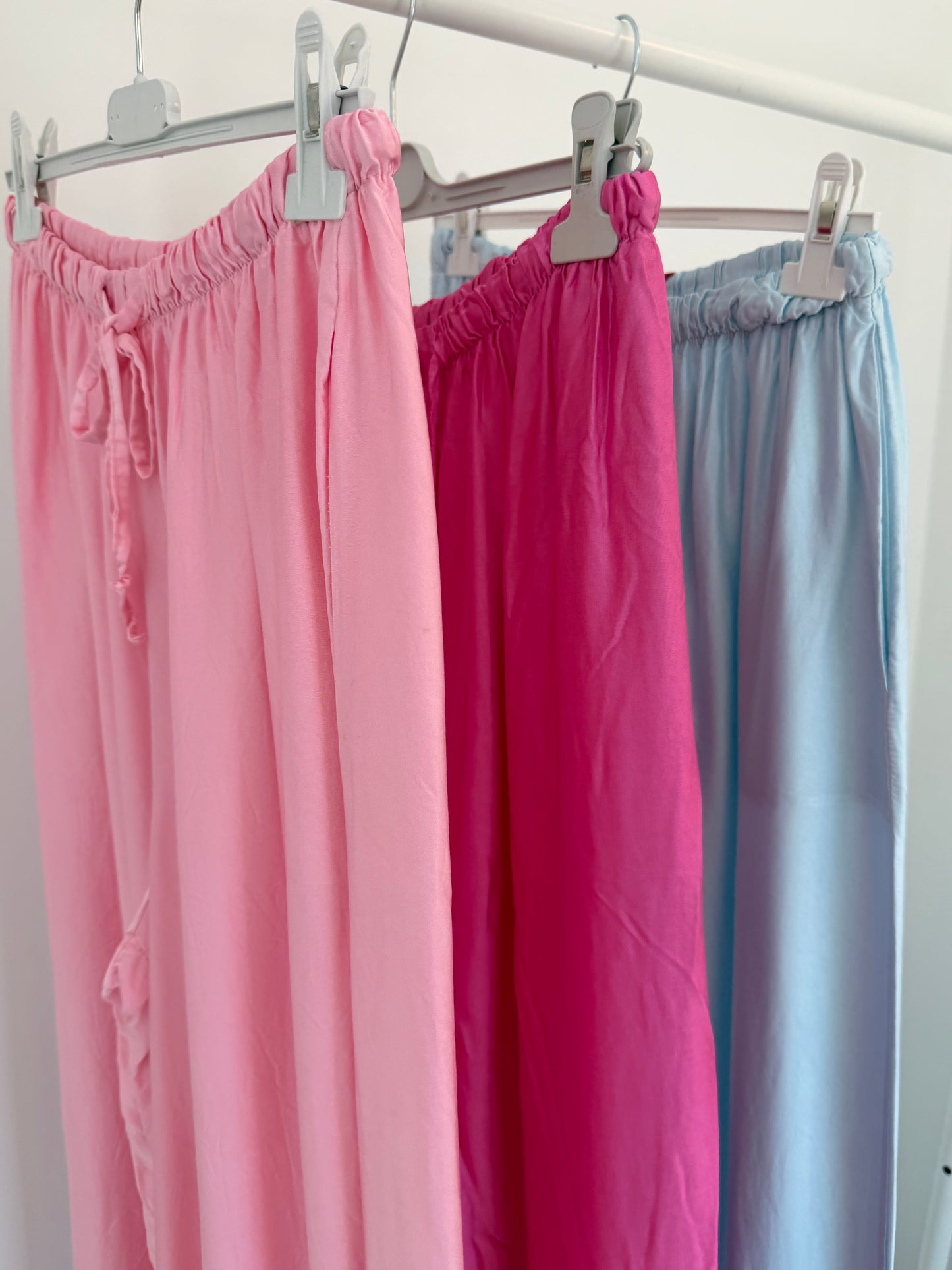 Satin Wide Leg Hose - versch. Farben