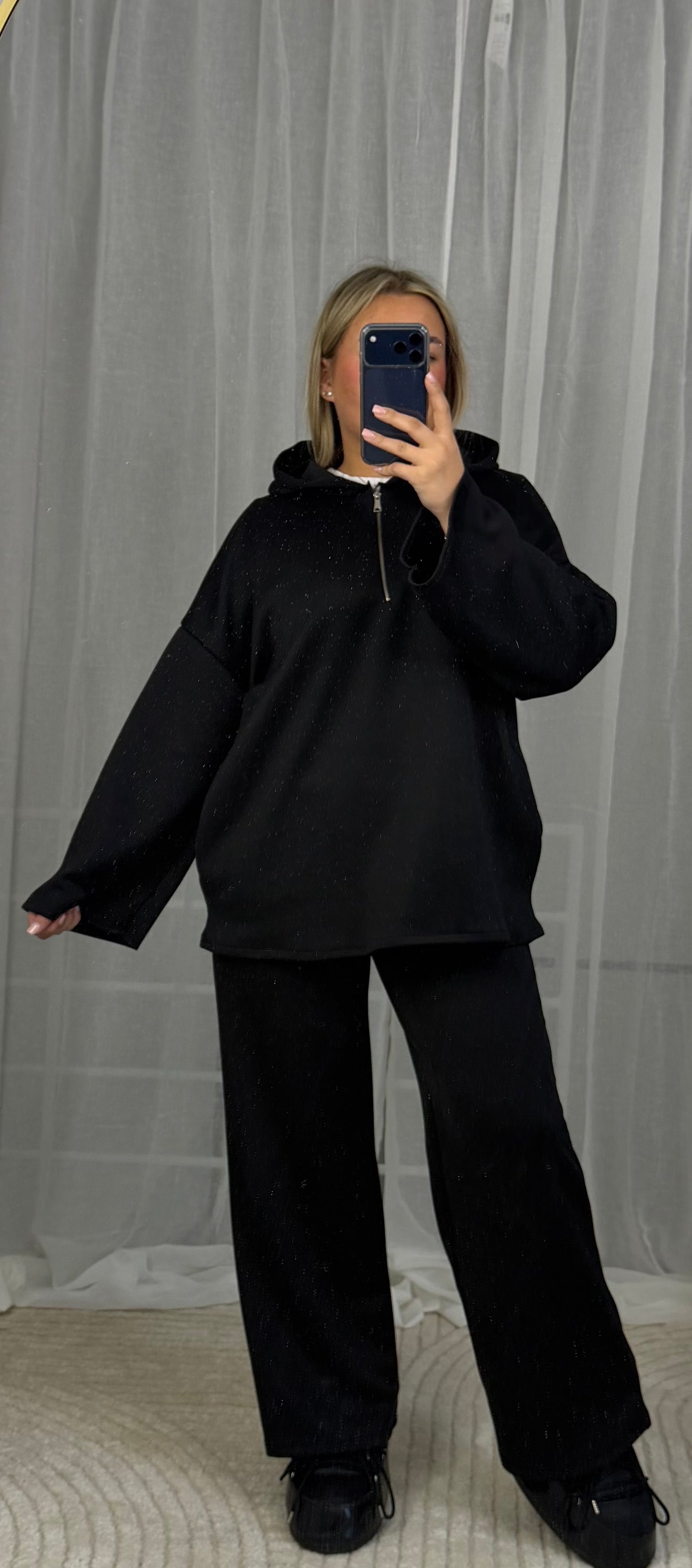 Butterstoff Zweiteiler in Schwarz