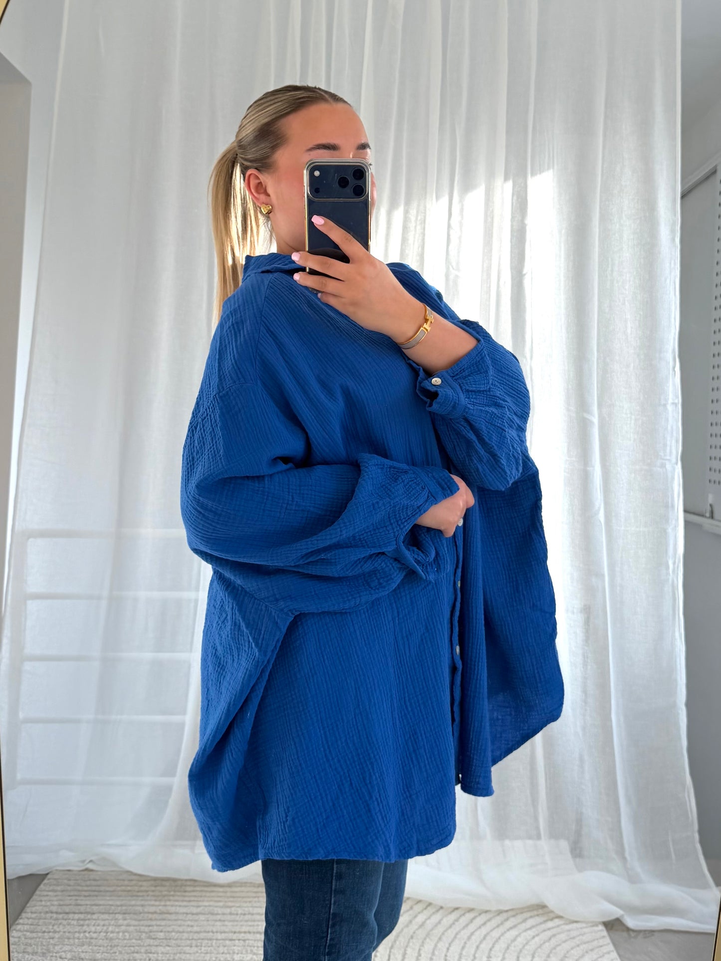 Oversized Musselin Bluse in Royal Blau