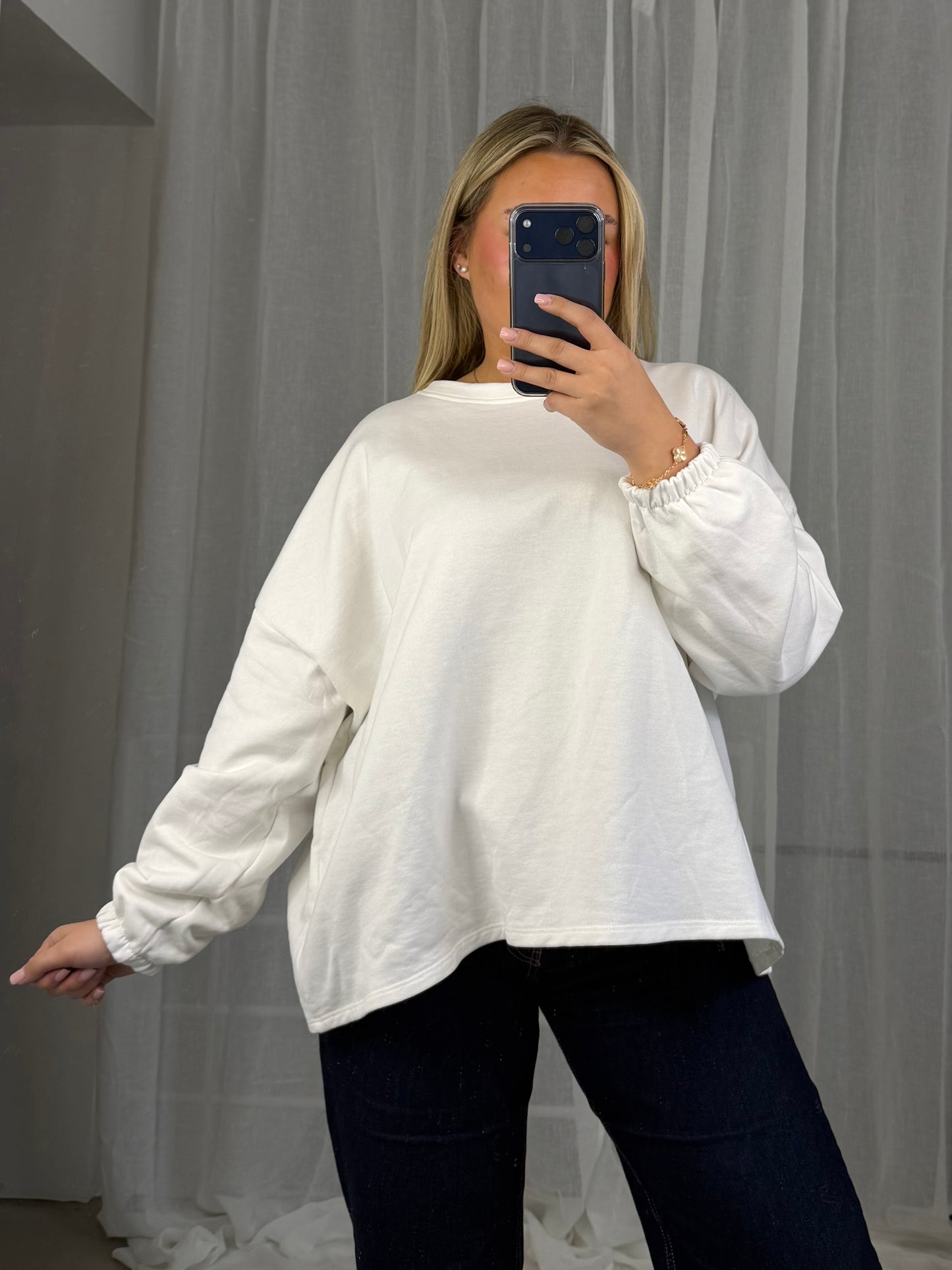 Backprint Pullover Love in Weiß