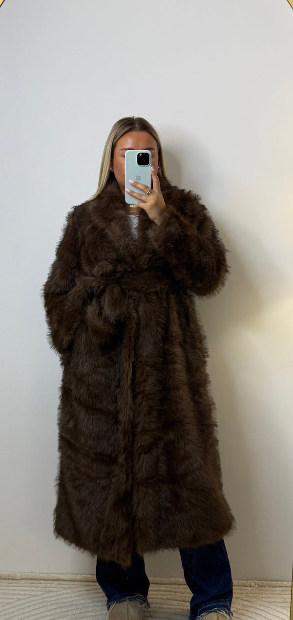 Fellmantel Schokobraun Lang