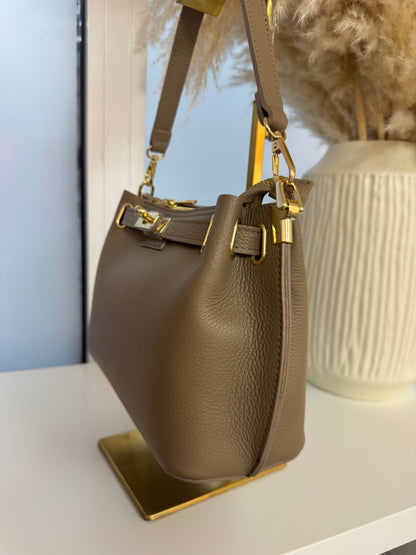 Lola in Taupe