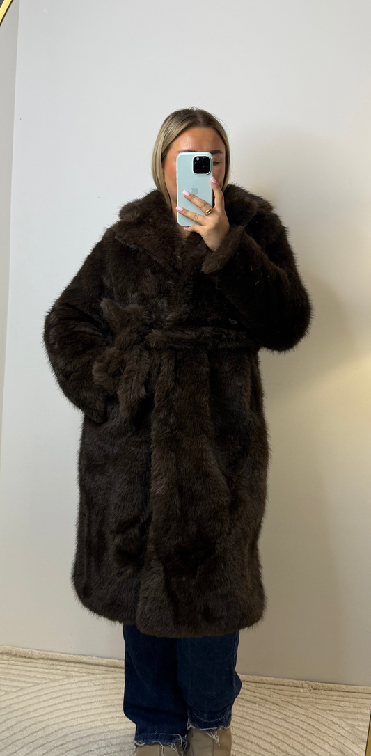 Fellmantel Schokobraun Mittellang